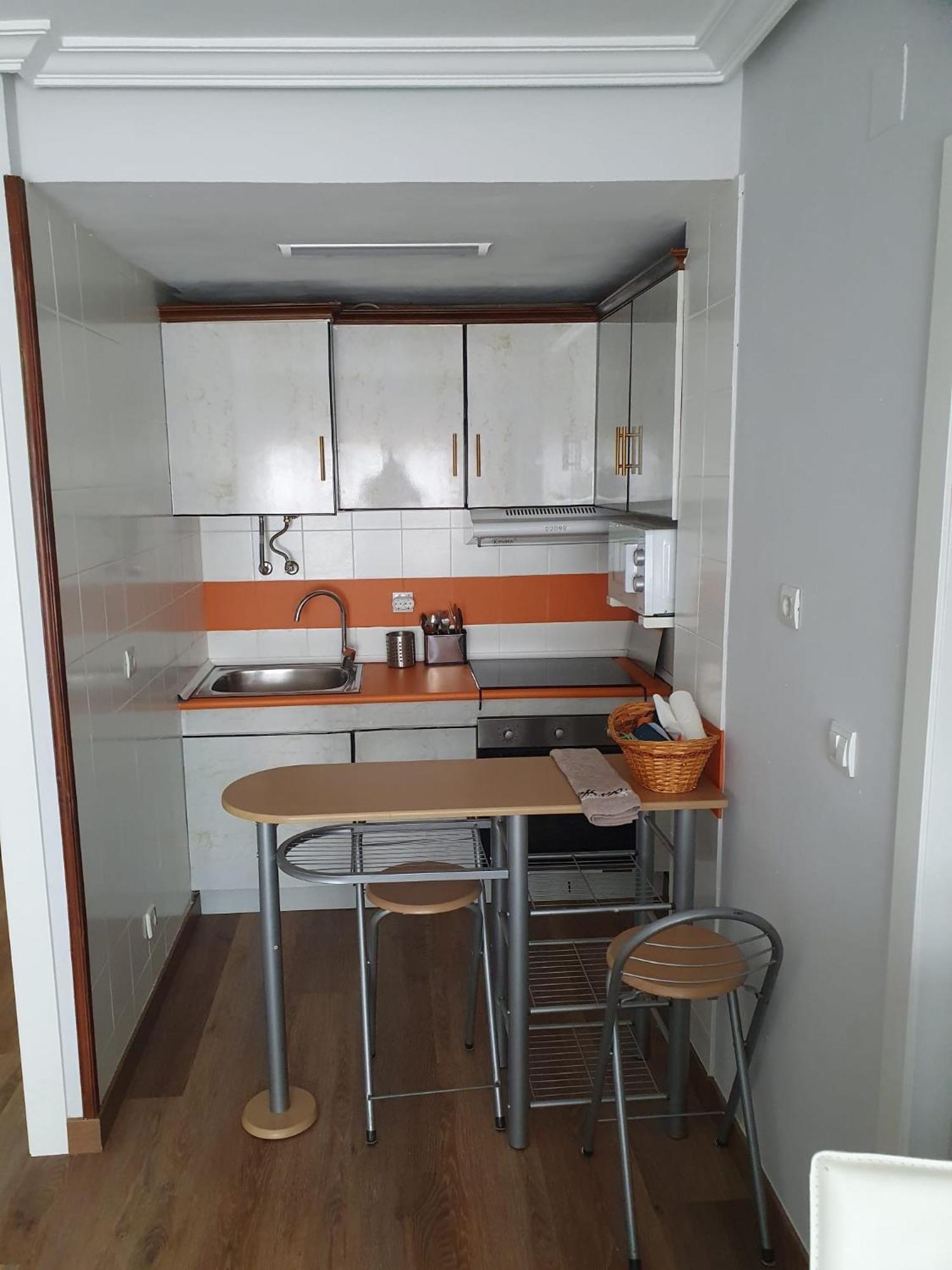 Vistas Monte Naranco Apartamento Con Parking 5Euros Al Dia オビエド エクステリア 写真
